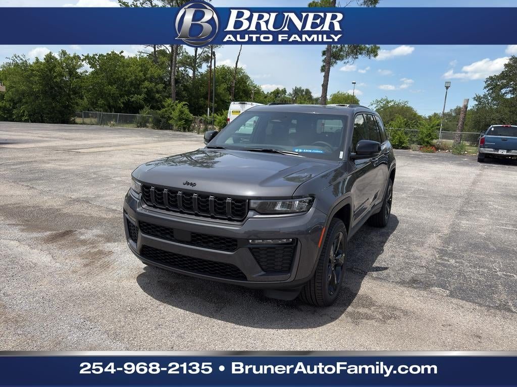 2026 Jeep Grand Cherokee GRAND CHEROKEE LIMITED 4X4 in Baltic Gray Metallic Clear-Coat Exterior Paint — front three-quarter view